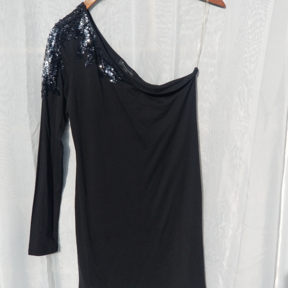 Forever 21 Sequence sexy Dress - Picture 2 of 5